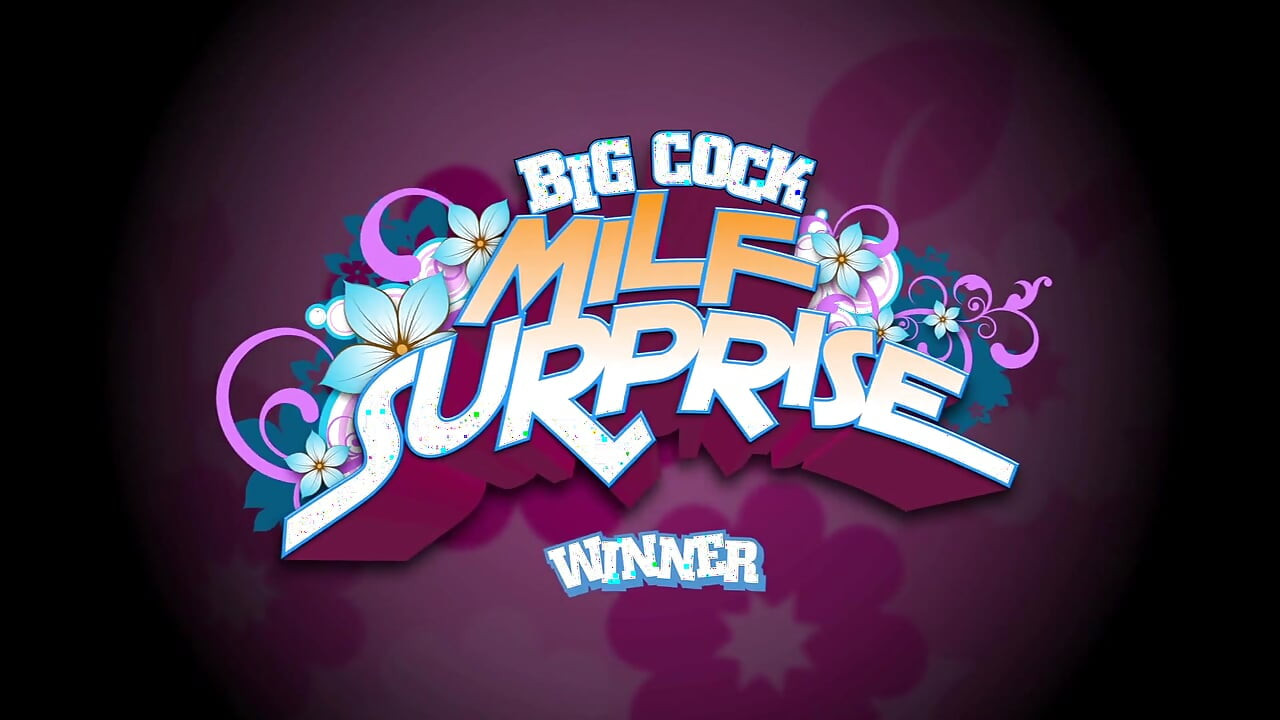 Soția nefericită infidelă cade în gură văzând o pulă uriașă a băieților norocoși