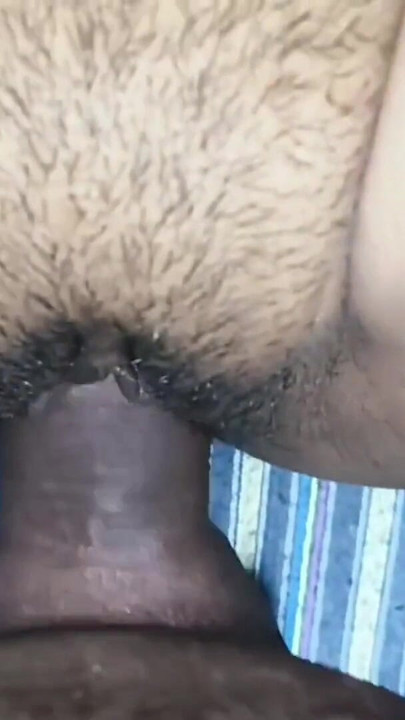 Kemény közeli baszásos szexvideó, indiai desi bhabhit megdugja a barátja, indiai hindi szexvideó | Klip 2