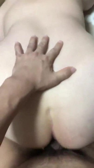 Inserted into a Japanese mature woman without a condom