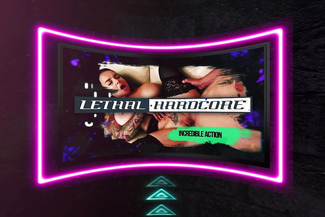 SMRTONOSNI HARDCORE VR - udaraš lošu devojku zaposlenu u kancelariji veslajući pre lupanja u doggystyle