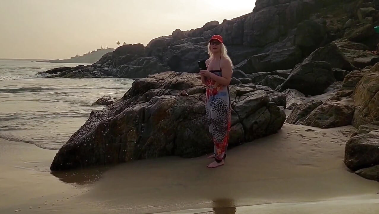 Mature Wife Enjoys Sex in a Green Loincloth