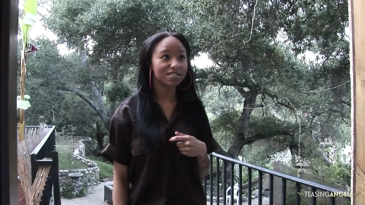 Retrieving a package ends with the juicy black girl getting her daily dose of BBC