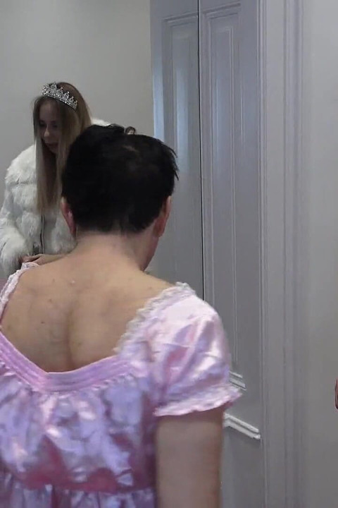Tall Findom Train Her Slave!