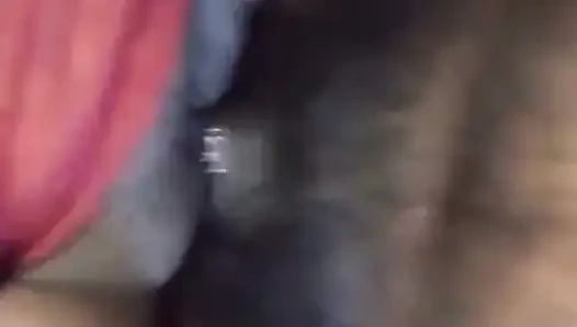 Yangzi menggosok vaginanya di penisku