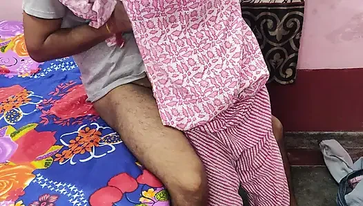 Hostel Se Aayi Choti Sali Ke Sath First Time Sex Keya