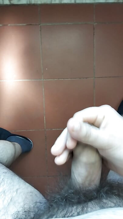 I jerked off until my cock was full of milk 😋