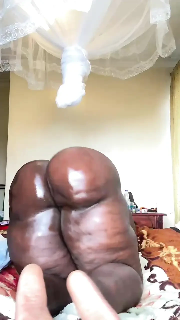 Ass oiling and spreading
