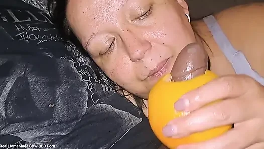 Gibt BBC, erstaunlicher grapefruit, blowjob, streichelt seinen schwanz, stöhnt und stöhnt
