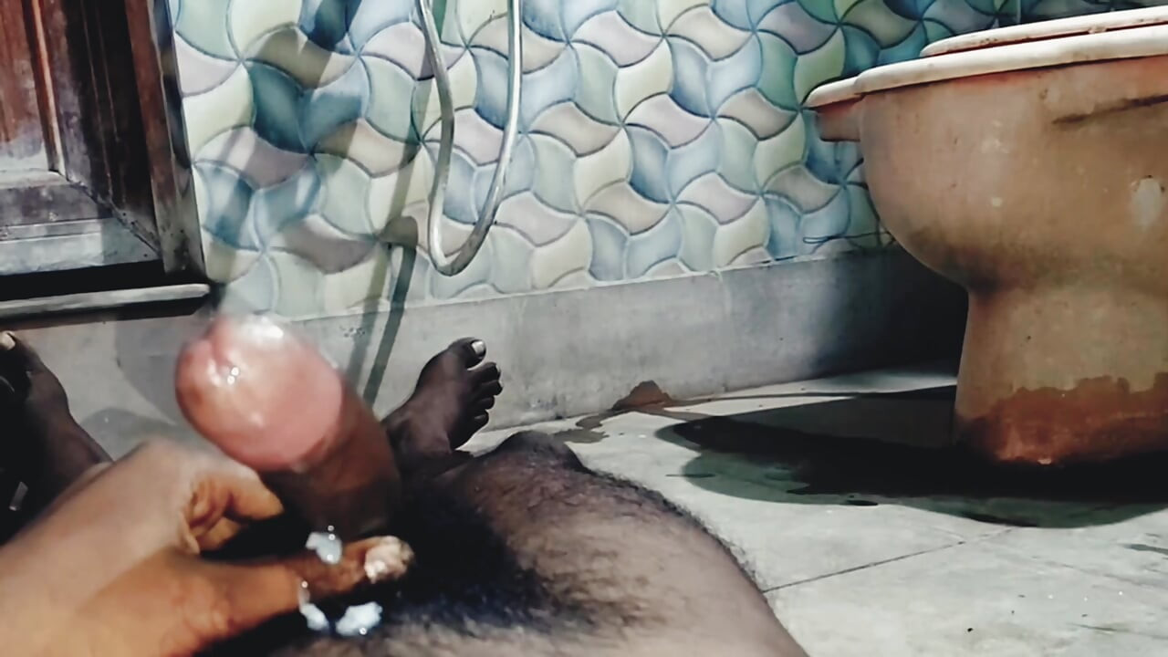 Fucking my girlfriend in her bathroom