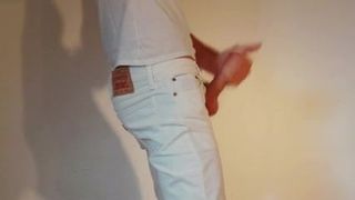 Белые джинсы и член