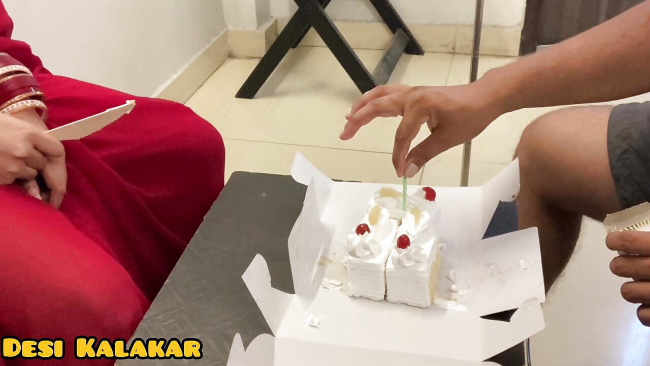 Alisha Bhabhi ka Birthday Bash , Hui Gajab Chudai...