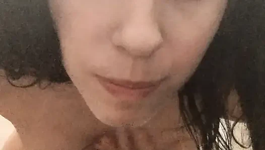 Brazilian brunette twerking and masturbating