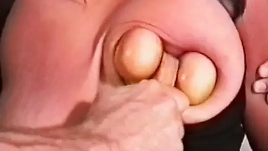 Milf tetek besar diikat, disumpal