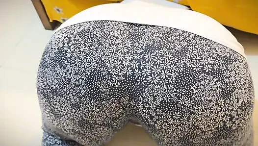 Big Ass Curvy Muslim Hot Stepmom Stuck Under Bed Then She Want Anal Fuck From Me! Episode-1