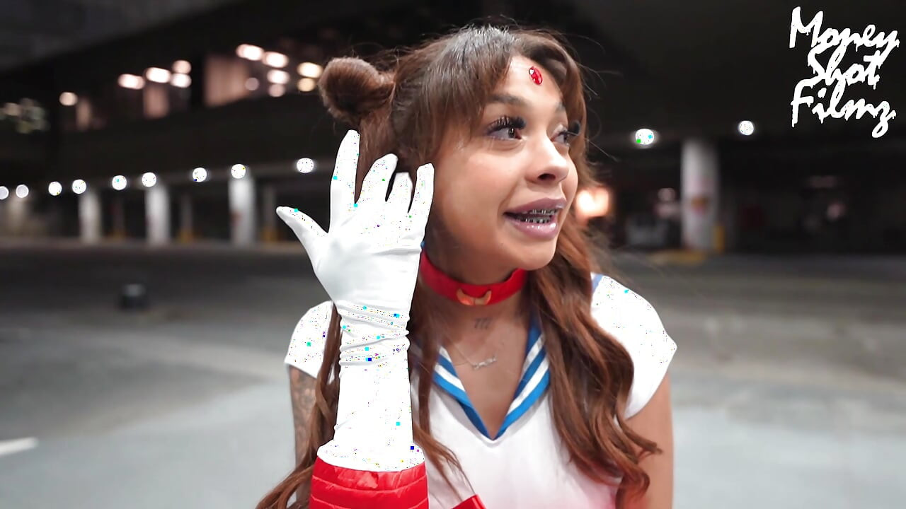 Sailor Moon se la follan como una buena zorra