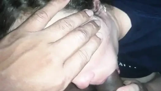 Pacarku nyepong kontolku enak banget dan aku ngentot memeknya habis-habisan