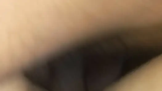 Suami ngebiarkan istrinya ngentot untuk menghamilinya