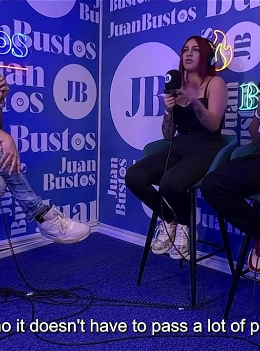 Juan Bustos podcast par Onlyrulo aur kaeelen garcia par sakht seks ki apni kalpana ko poora karna