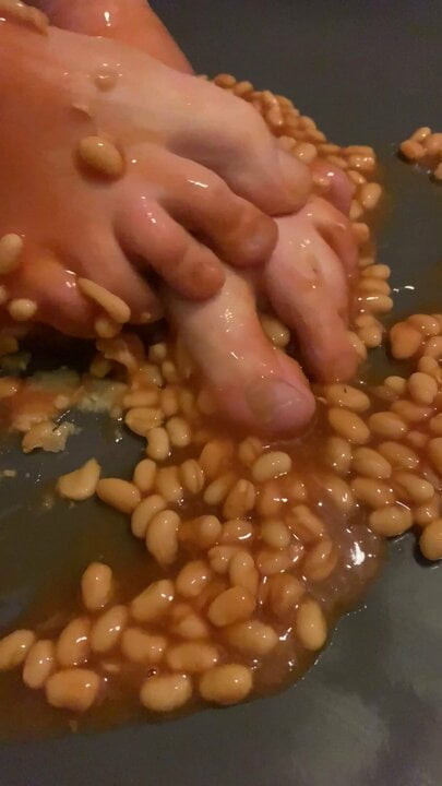 FEET