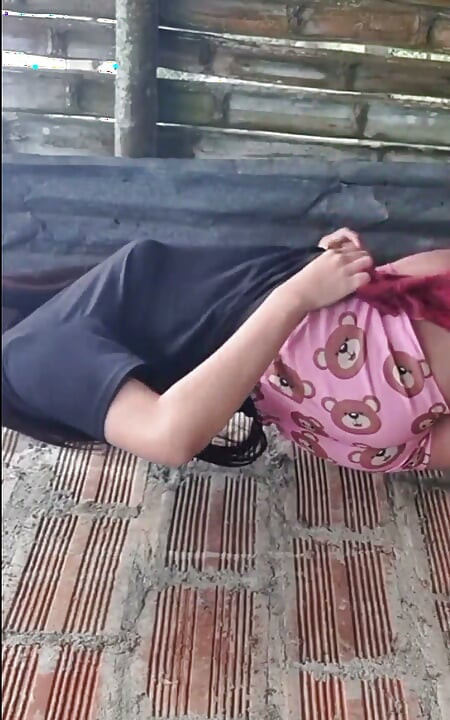 Yulieth Gomez Touches Herself in the Park and Shows Her Pussy and Takes off All Her Clothes