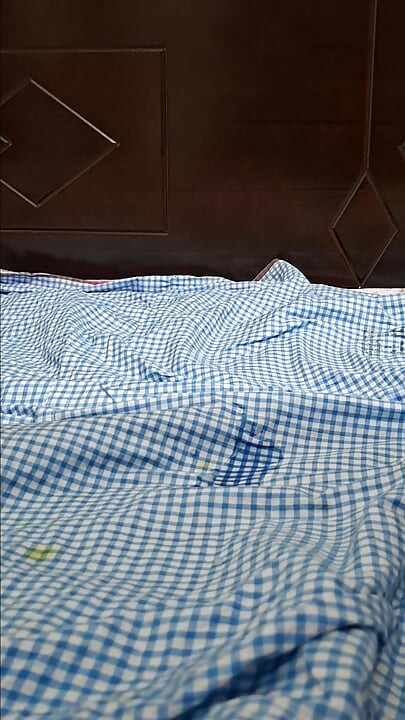 Bangladeahi Man Masterbate and moaing and vumming with Cum in hand