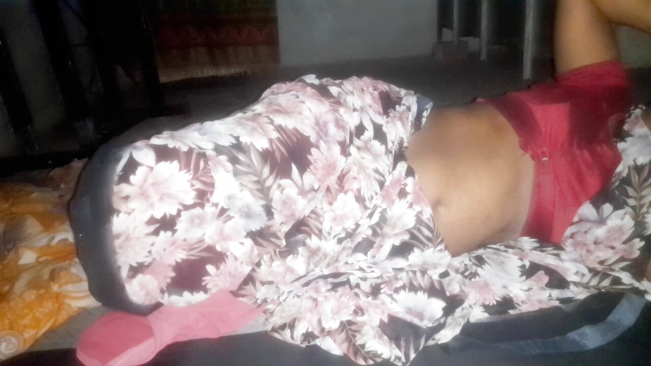 Ek Pyasi Padosan jabardast crempai hardsex romantis chudai like en abonneer je op