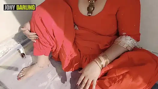 Pencaplı yenge çatıda tırnaklarını boyadı