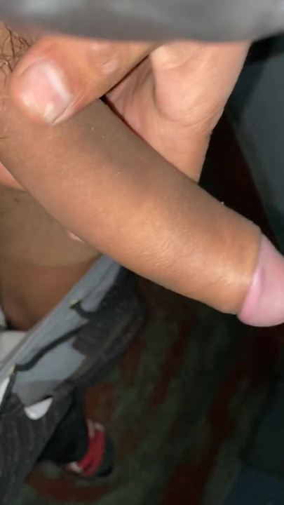 ペニスを勃起させて揺らしました。 | クリップ 1