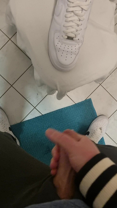 Nike Air Force One mess up💦