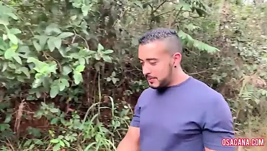 Unterwegs trafen wir zwei ungezogene Mädchen