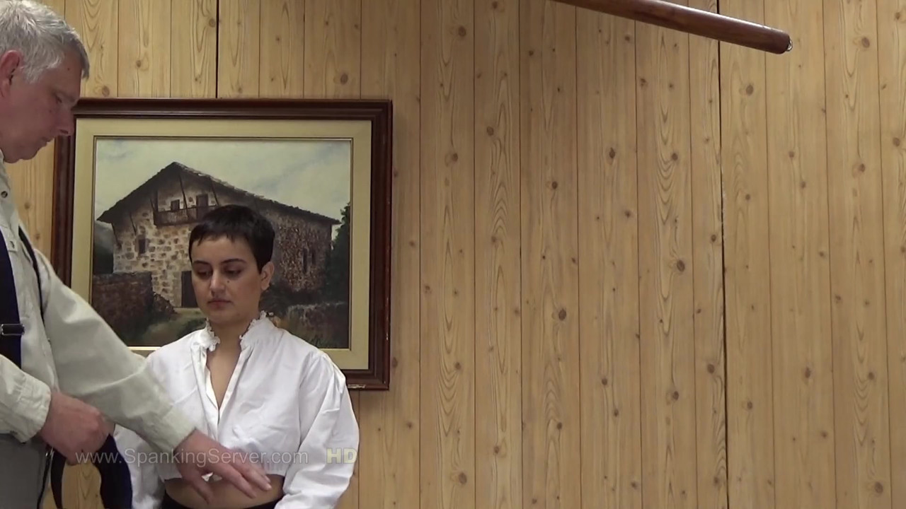 ヤスミーナ胸のむち打ち 31234