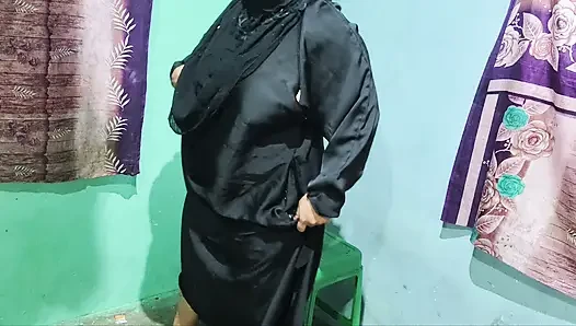 Come on boys let's fuck this muslim bhabhi fucking bich