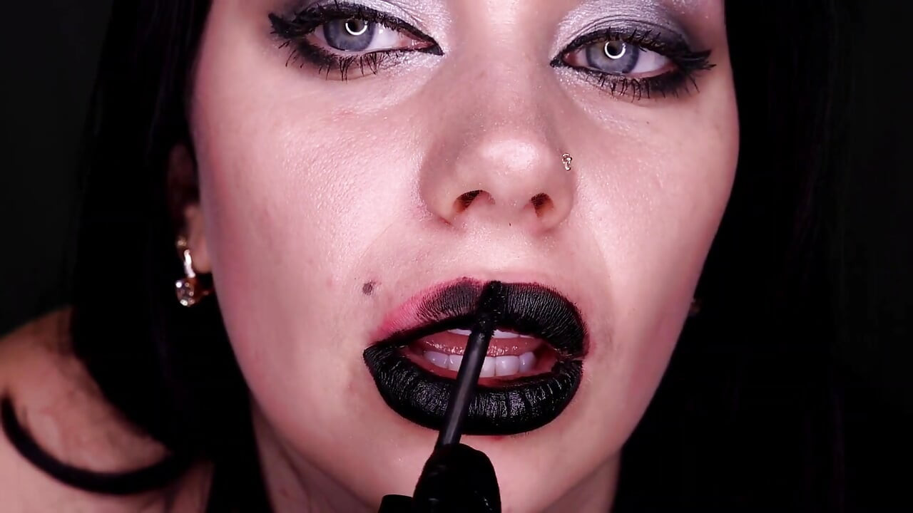 Lady in black lipnosis JOI