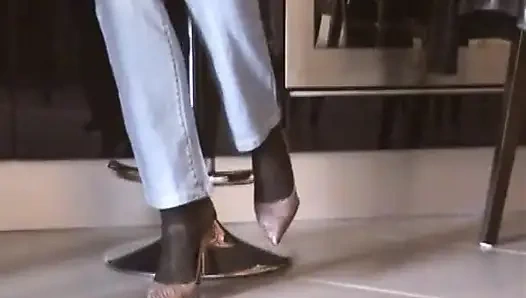 Shoeplay in Black Pantyhose and Pink Pumps