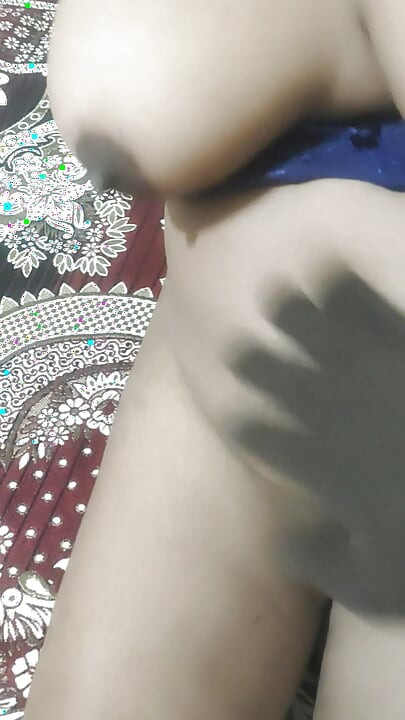 Indian Desi aunty dildo fuck