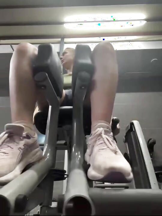 Jucielussie do public show in the gym