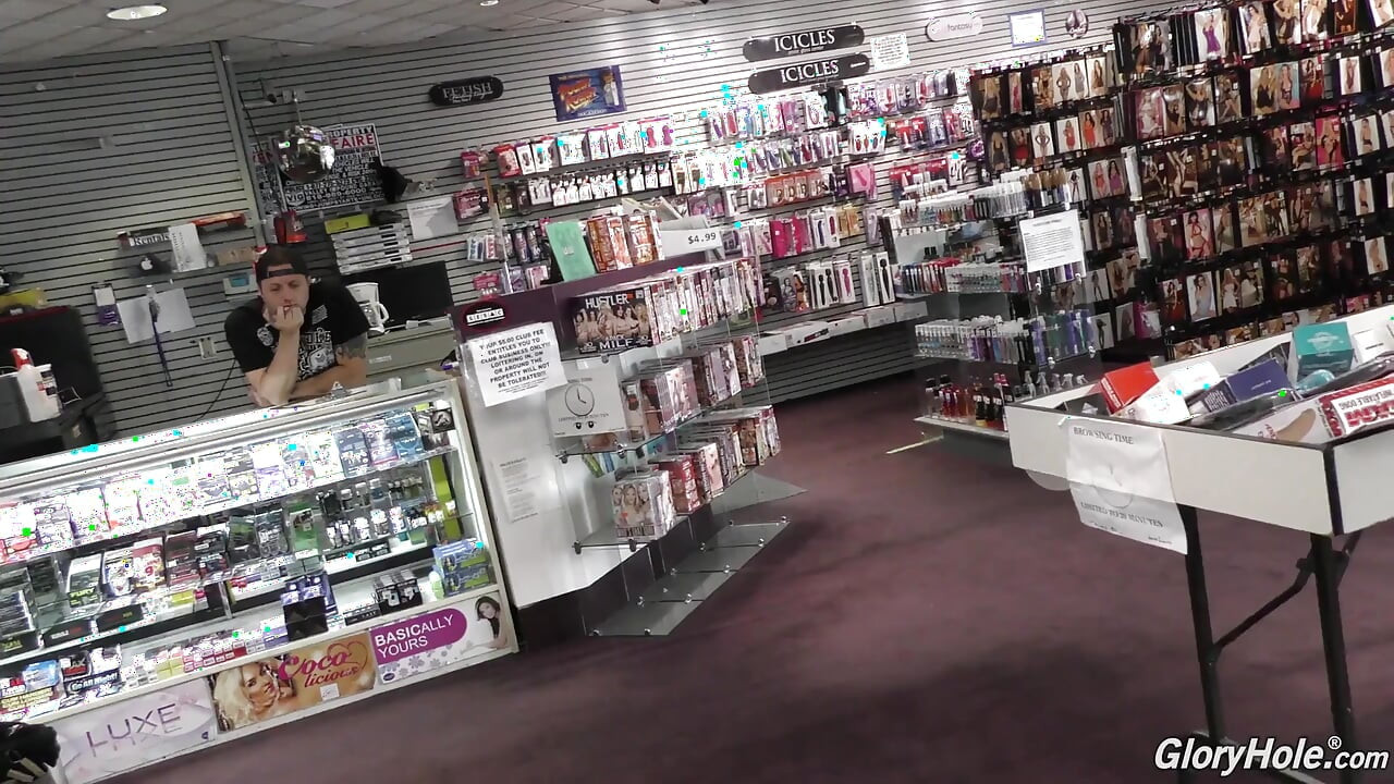 Jennifer White interracial anal sex and gloryhole