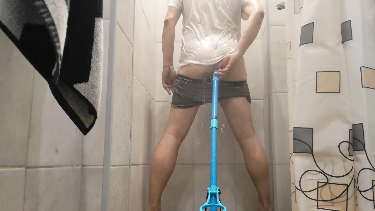 I Cleaned My Anus in the Shower.