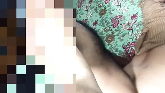 Palla che sbatte le tette oscillante cazzo duro