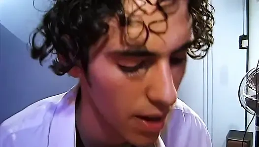 GGG - Yüzüme sıçradı! Tüylü orospu tüm boşalma yükünü yüzüne alıyor!