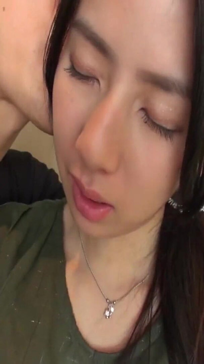 Yukari - Housewife Pick-Up (31y Old) Vol. 1 | Clip 1
