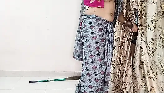 Sautelee ne galatee se parade ke peechhe chhipe bhaee ka land choosa aur chud gayee hot phul hindee odiyo