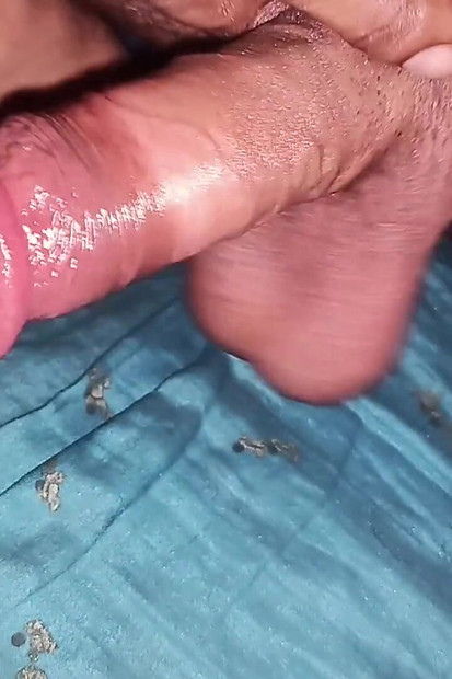 Želiš mi popušiti kurac u usta
