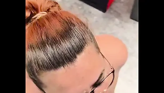Blowjob spontan di toko furnitur