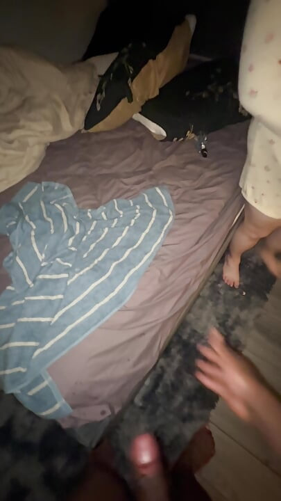 My 18 year old curvy stepsister takes her first big dick