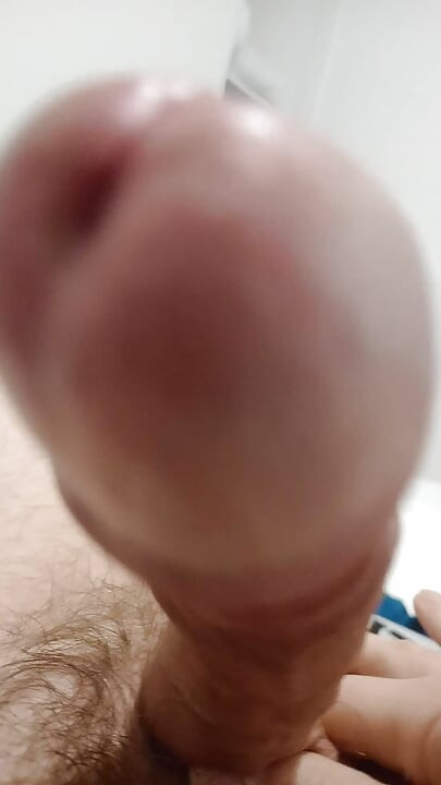 나는 여자를 위해 내 자지를 가지고 놀아