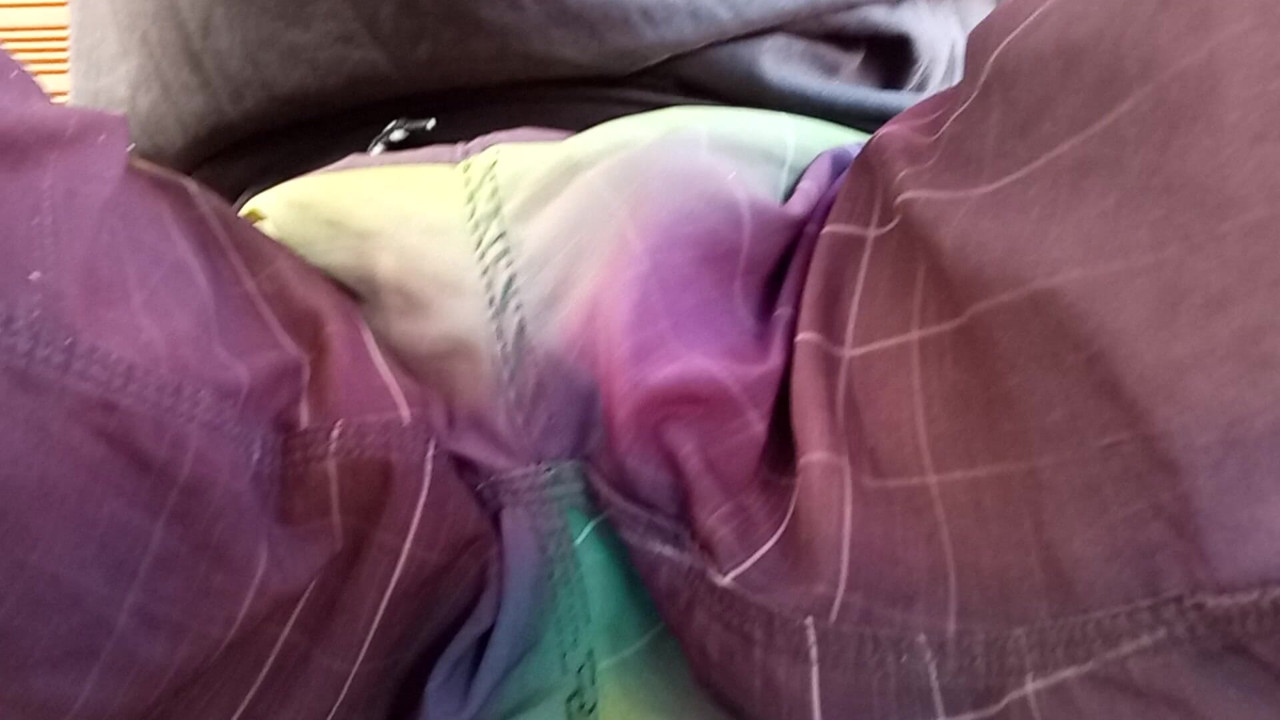 Dat is gewoon een zicht op de maat die onder de broek 😜 zit