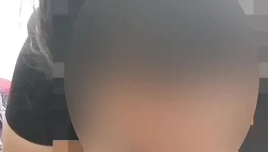 Sari'deki güzel Hintli ev hanımı misyoner sikiliyor