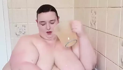 Fat Bath Goddess Buda Fupa Queen