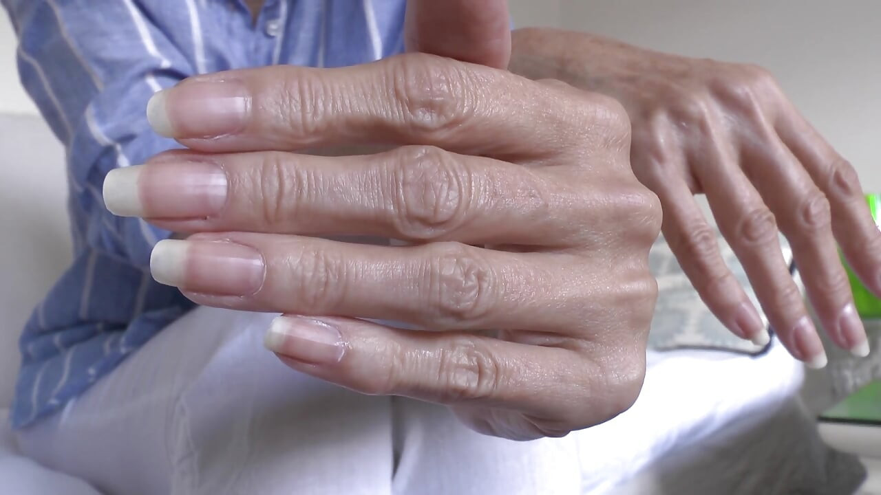 Elegant Summer Hands, Presented by Lady Victoria Valente
